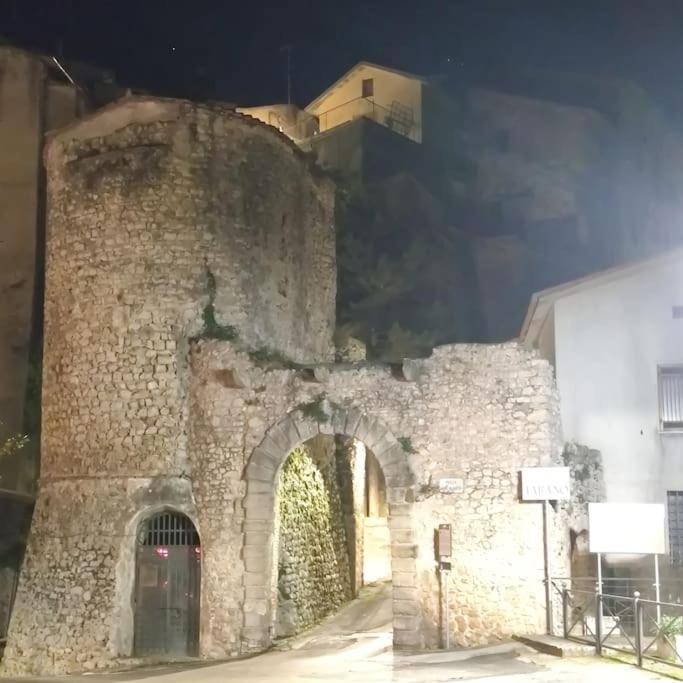 Casa In Antico Borgo Medievale A Tarano Ri, Via Giacomo Leopardi, 15 Villa Buitenkant foto